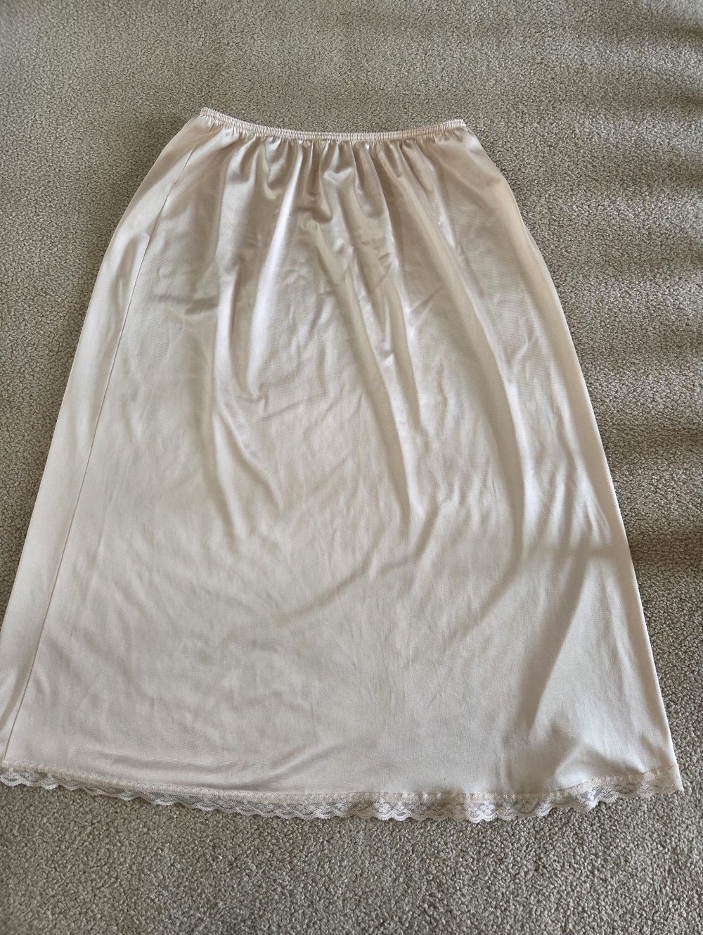 Vintage Nylon Cream Half Slip Lace  WARNERS  #55300  XL  “Perfect Measure” EXC!